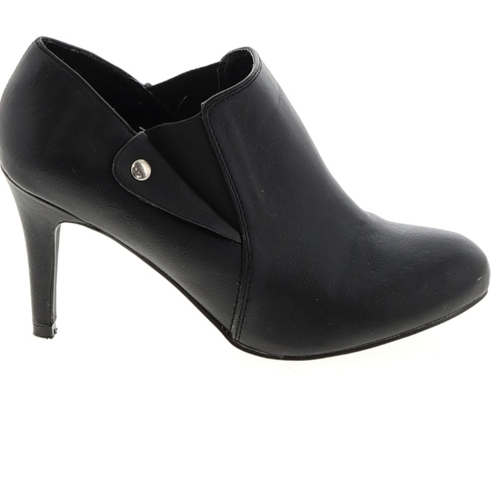 New Covington Black Booties size 8.